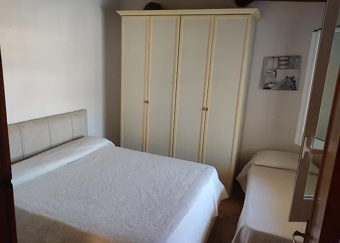 A Due Passi Dal Mare, Forio